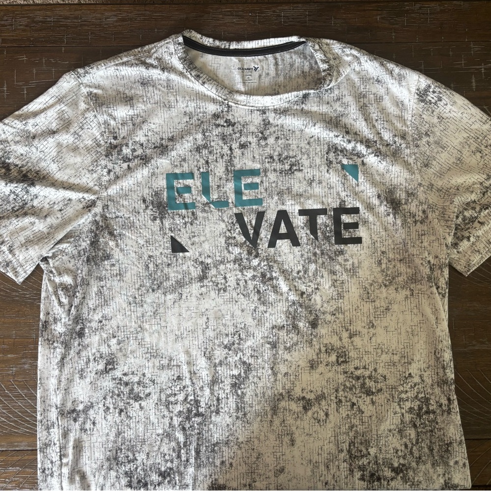 Old Navy Gray Short Sleeve Tee with Distressed Design
